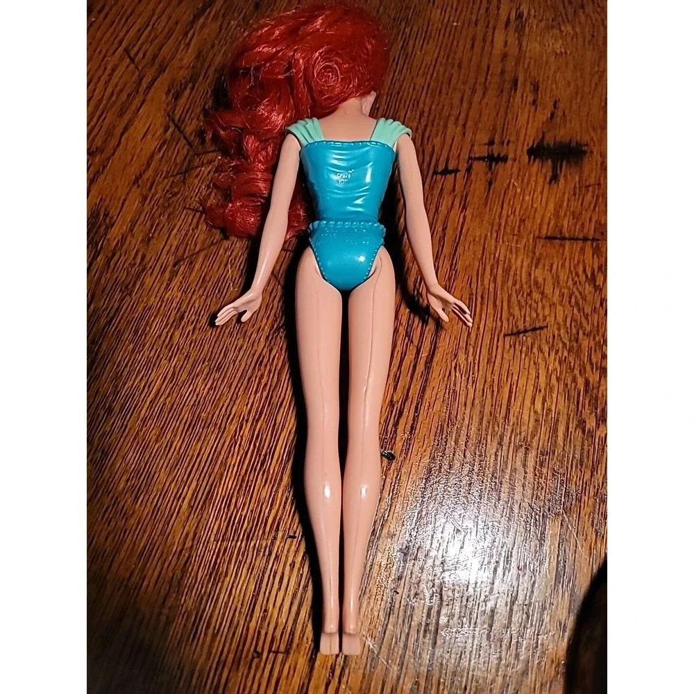 2012 Mattel Disney The Little  Mermaid Sparkling Princess Ariel Doll 11